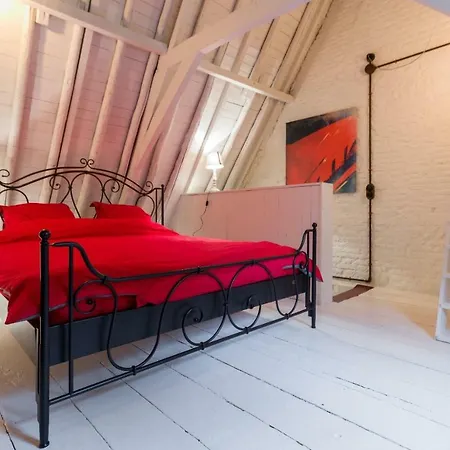 Romantic 16th Century Workers House Будинок відпочинку